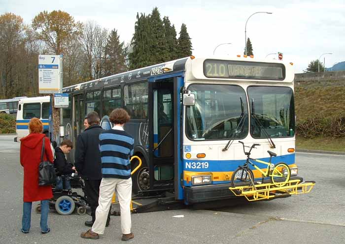 Coast Mountain Bus New Flyer D40HF N3219